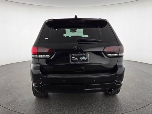 Used 2019 Jeep Grand Cherokee Altitude AWD/4WD image 7