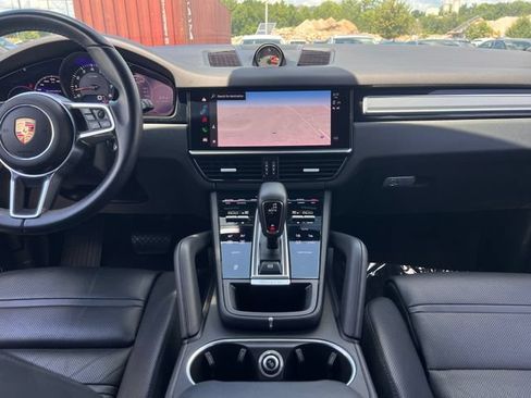 Used 2022 Porsche Cayenne Platinum Edition AWD/4WD image 17