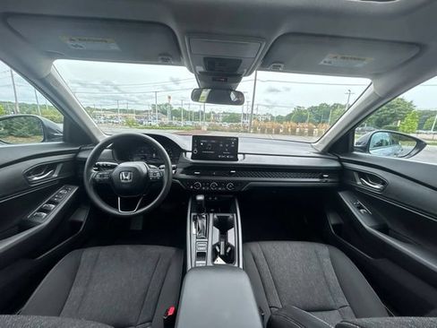 Used 2026 Honda Accord SE image 17