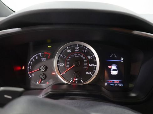 Used 2021 Toyota Corolla SE w/ SE Premium Package FWD image 39