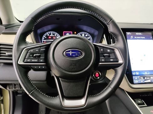 Used 2025 Subaru Outback Premium image 16