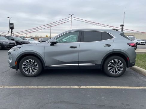 Used 2025 Buick Envision Preferred image 2