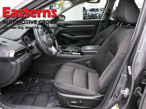 Used 2023 Nissan Altima 2.5 SV AWD/4WD image 14