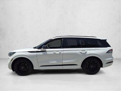 Used 2024 Lincoln Aviator Reserve w/ Equipment Group 201A RWD image 8