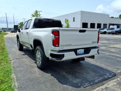Used 2024 Chevrolet Silverado 2500 High Country w/ High Country Premium Package AWD/4WD image 7
