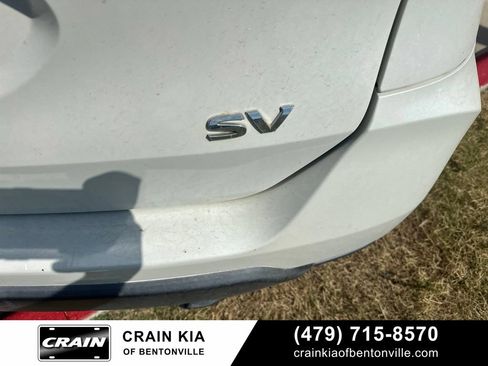 Used 2017 Nissan Rogue SV w/ SV Premium Package FWD image 10