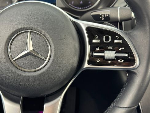 Used 2021 Mercedes-Benz GLC 300 w/ Premium Package image 22