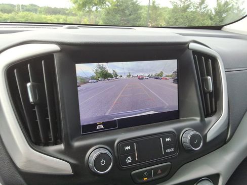 Certified 2024 GMC Terrain SLT w/ Infotainment Package II AWD/4WD image 31