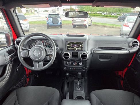 Used 2016 Jeep Wrangler Sport AWD/4WD image 9
