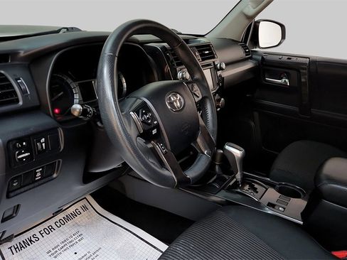 Used 2018 Toyota 4Runner TRD Off-Road image 30