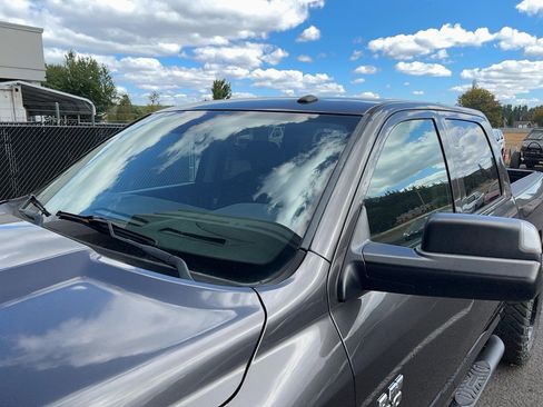 Used 2016 RAM 1500 Express AWD/4WD image 6