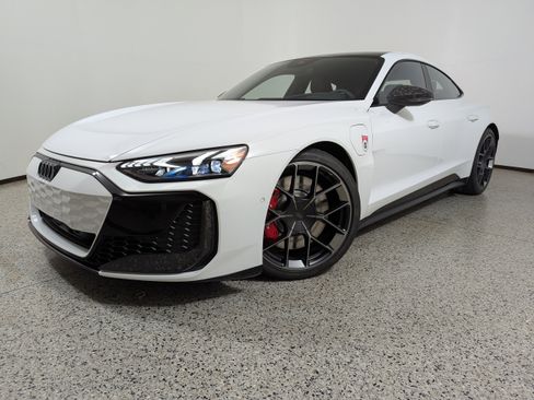 New 2026 Audi RS e-tron GT performance image 18