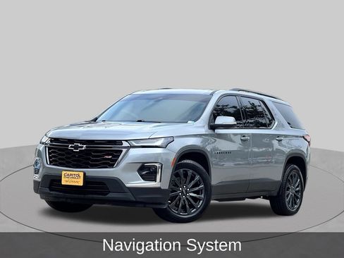 Used 2023 Chevrolet Traverse RS AWD/4WD image 2