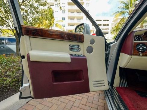 Used 2013 Rolls-Royce Phantom Sedan image 49