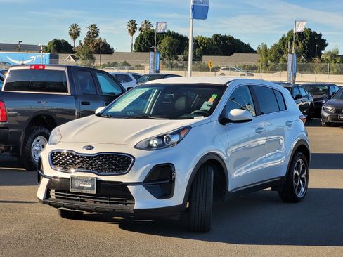 Used 2021 Kia Sportage LX image 9