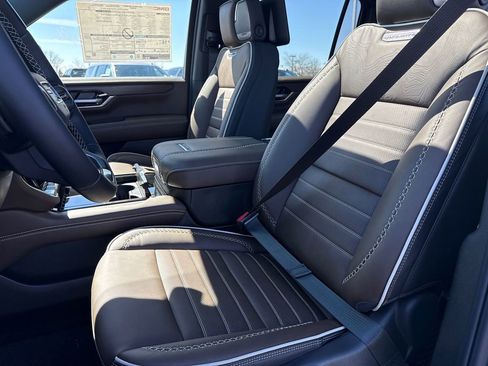 New 2026 GMC Yukon XL Denali Ultimate image 17