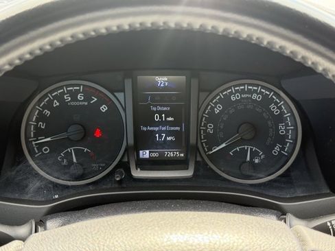 Used 2021 Toyota Tacoma TRD Sport w/ Technology Package image 11