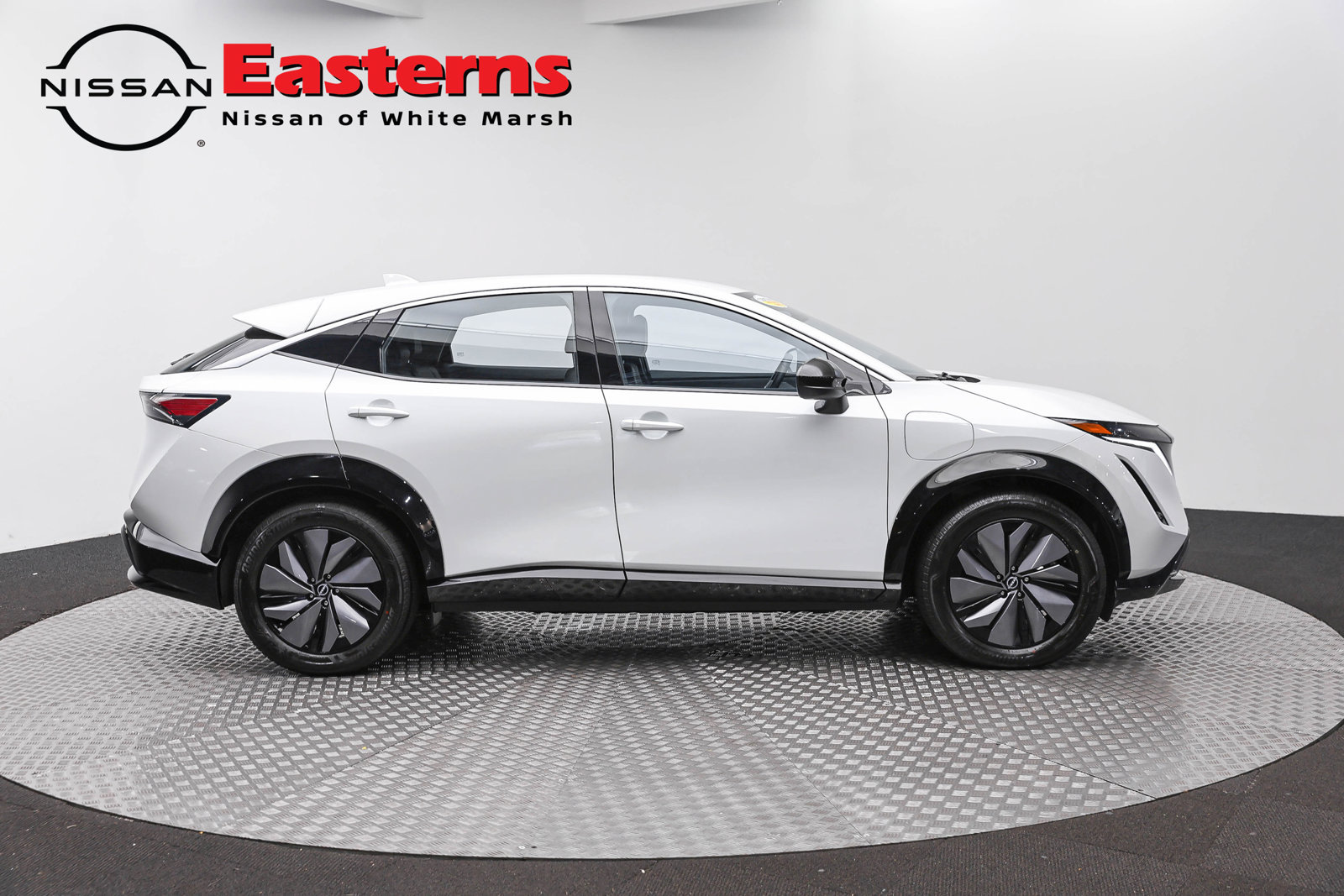 Used 2024 Nissan Ariya FWD image 4