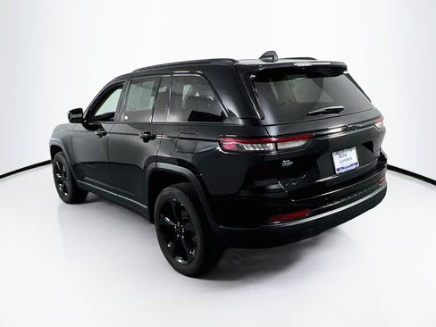 Used 2023 Jeep Grand Cherokee Limited w/ Black Appearance Package AWD/4WD image 7