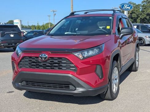 Used 2021 Toyota RAV4 LE FWD image 7
