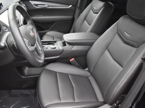 New 2026 Cadillac XT5 Luxury w/ LPO, Floor Liner Package FWD image 11