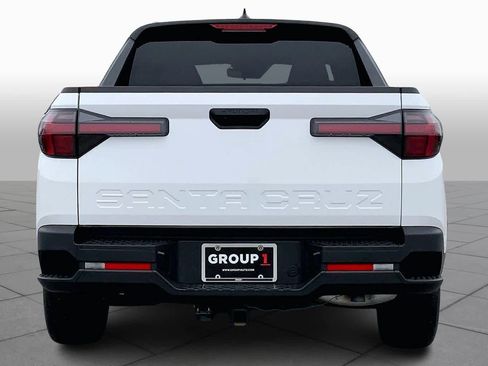 Used 2025 Hyundai Santa Cruz SEL FWD image 5