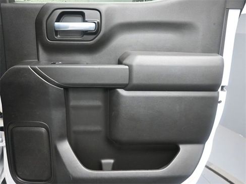 Used 2021 Chevrolet Silverado 1500 LT image 25