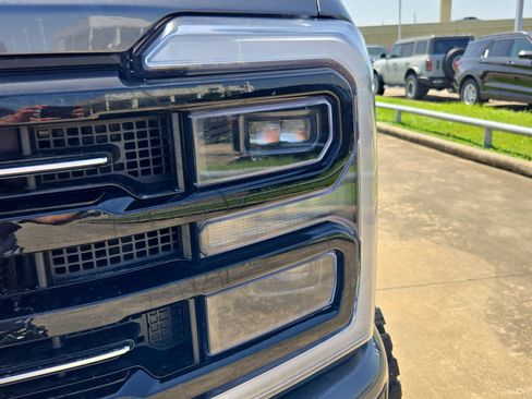 Used 2026 Ford F250 Platinum w/ Tremor Off-Road Package AWD/4WD image 11