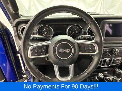 Used 2018 Jeep Wrangler Unlimited Sahara w/ Cold Weather Group AWD/4WD image 14