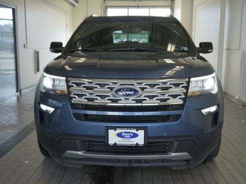 Used 2018 Ford Explorer XLT w/ Equipment Group 202A AWD/4WD image 17