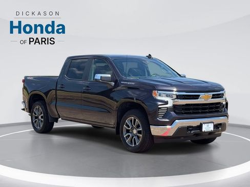 Used 2024 Chevrolet Silverado 1500 LT AWD/4WD image 3