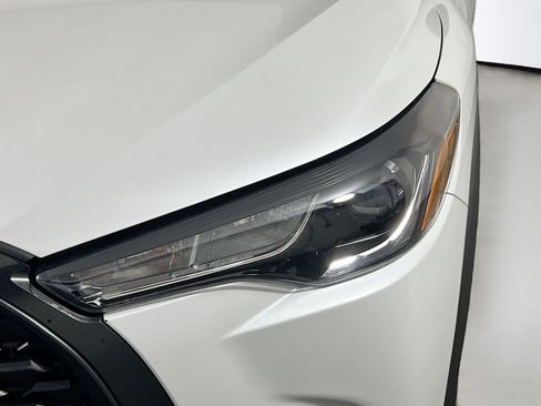 Used 2024 Toyota Corolla Cross L FWD image 11