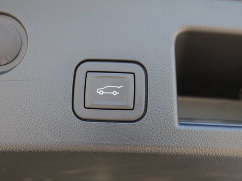 New 2027 Chevrolet Equinox LT w/ Convenience Package II AWD/4WD image 8