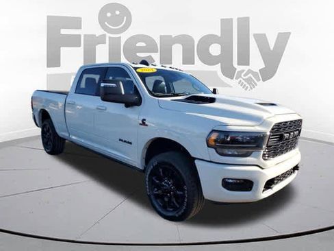 Used 2024 RAM 3500 Limited image 7
