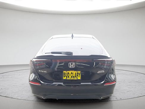 Used 2023 Honda Civic Sport Touring image 4