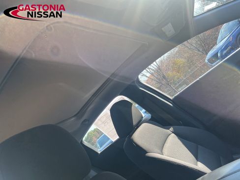 Used 2024 Chevrolet Malibu LT image 25