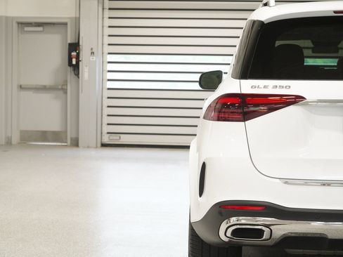 Used 2026 Mercedes-Benz GLE 350 4MATIC image 9