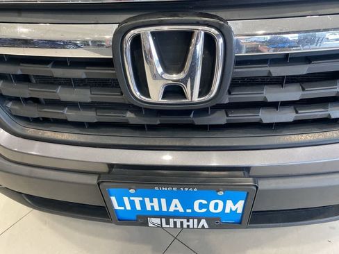 Used 2017 Honda Ridgeline RT image 10