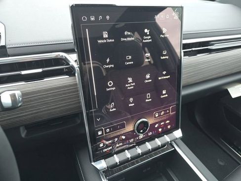 New 2025 GMC Sierra EV Denali image 13