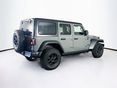 Used 2023 Jeep Wrangler Unlimited w/ Cold Weather Group AWD/4WD image 9