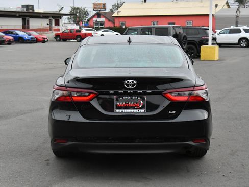 Used 2024 Toyota Camry LE image 7