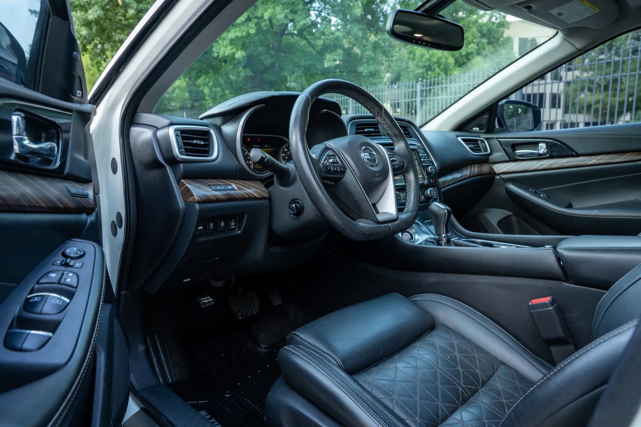 Used 2017 Nissan Maxima Platinum FWD image 10
