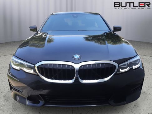 Used 2019 BMW 330i Sedan w/ Convenience Package RWD image 2