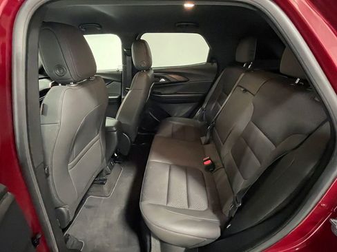 Used 2023 Chevrolet TrailBlazer RS w/ Convenience Package FWD image 18