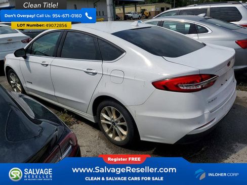 Used 2019 Ford Fusion SE FWD image 3
