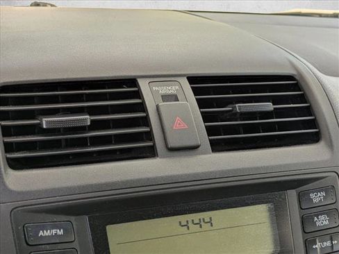Used 2005 Honda Accord LX image 14