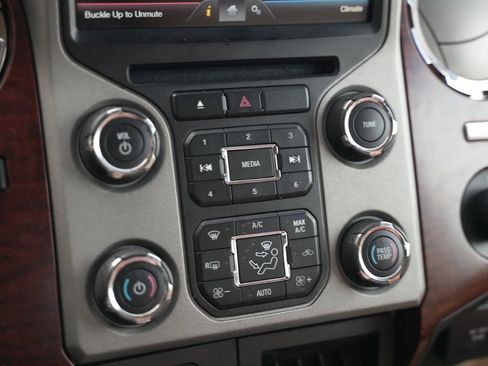 Used 2014 Ford F350 King Ranch image 39