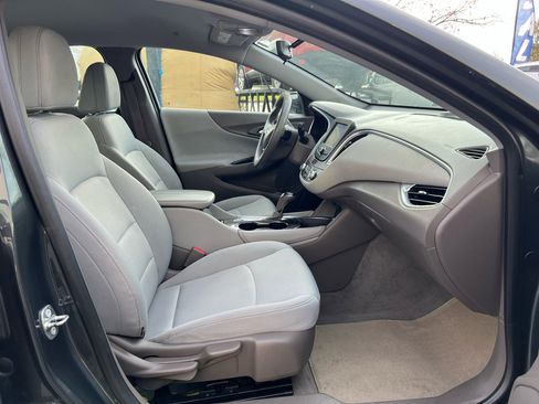 Used 2016 Chevrolet Malibu LT image 16