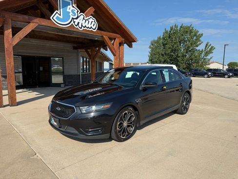 Used 2015 Ford Taurus SHO w/ Equipment Group 401A AWD/4WD image 2