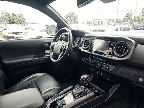 Used 2019 Toyota Tacoma TRD Pro AWD/4WD image 12